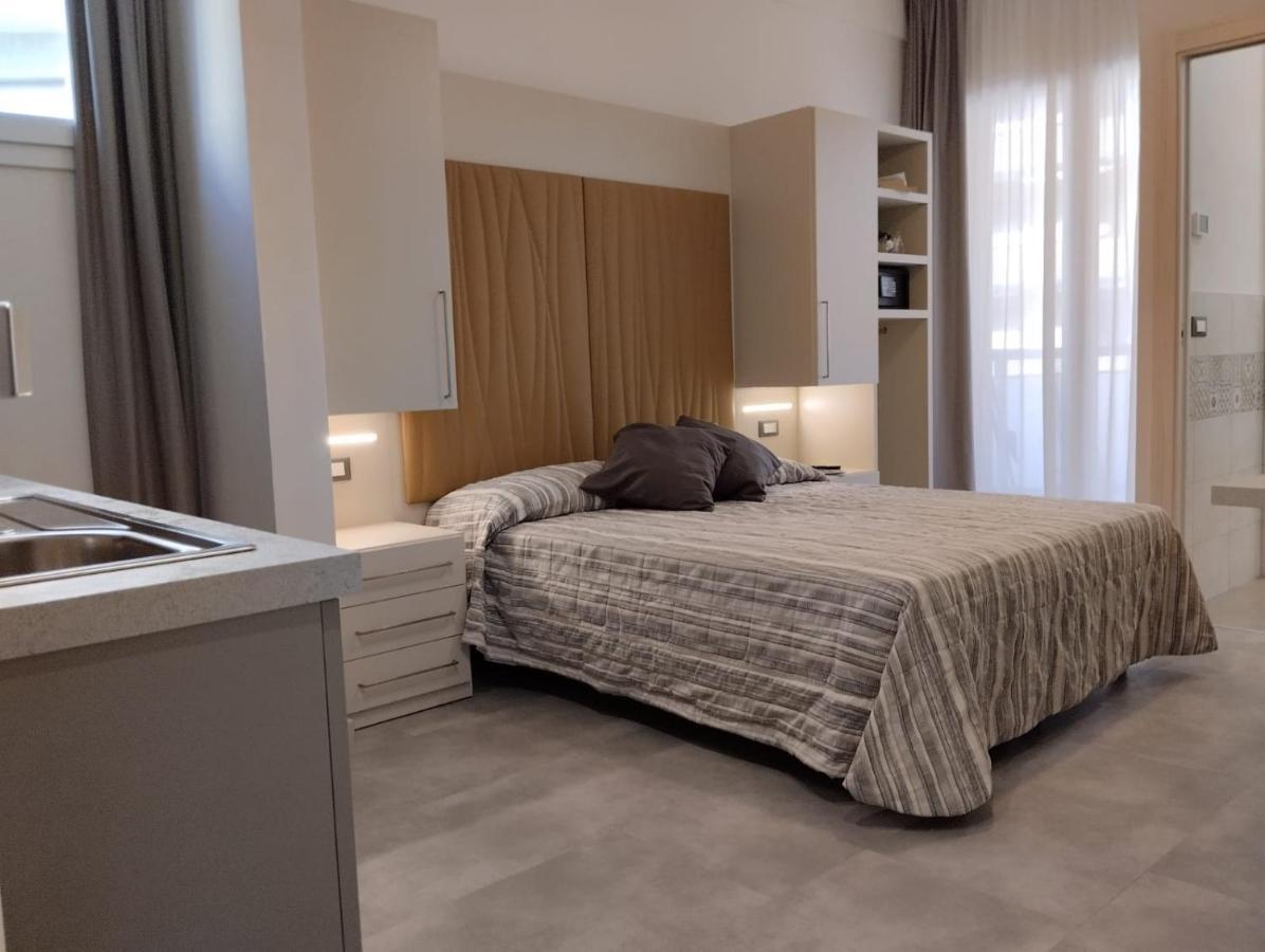 Hotel Abel & Residence Чезенатіко Екстер'єр фото